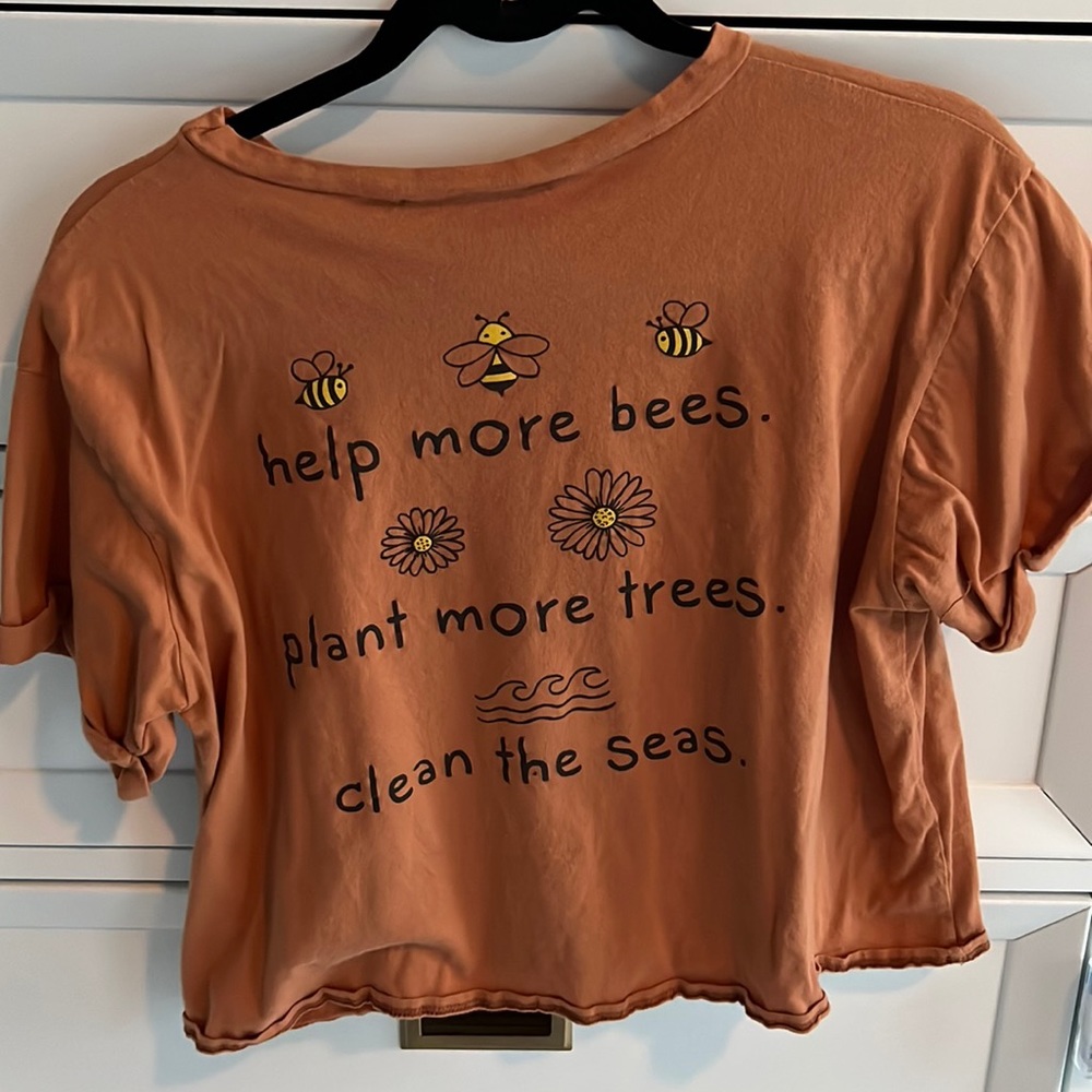 Bee crop top